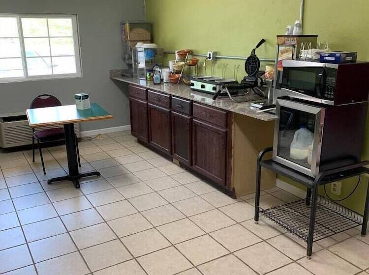 酒店 Amerivu Inn & Suites Gilbertsville