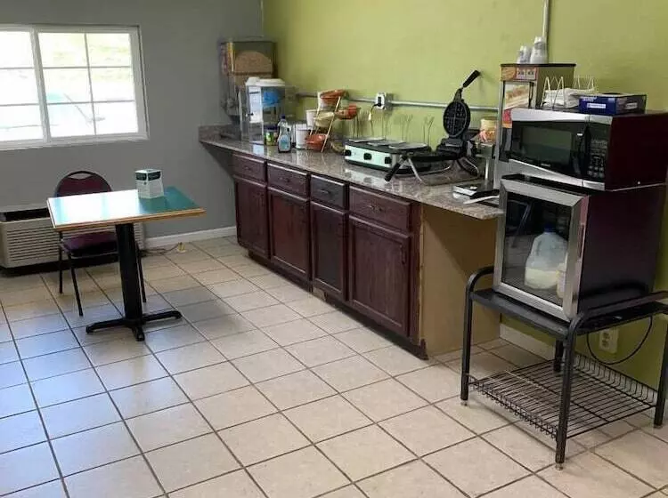 酒店 Amerivu Inn & Suites   Gilbertsville