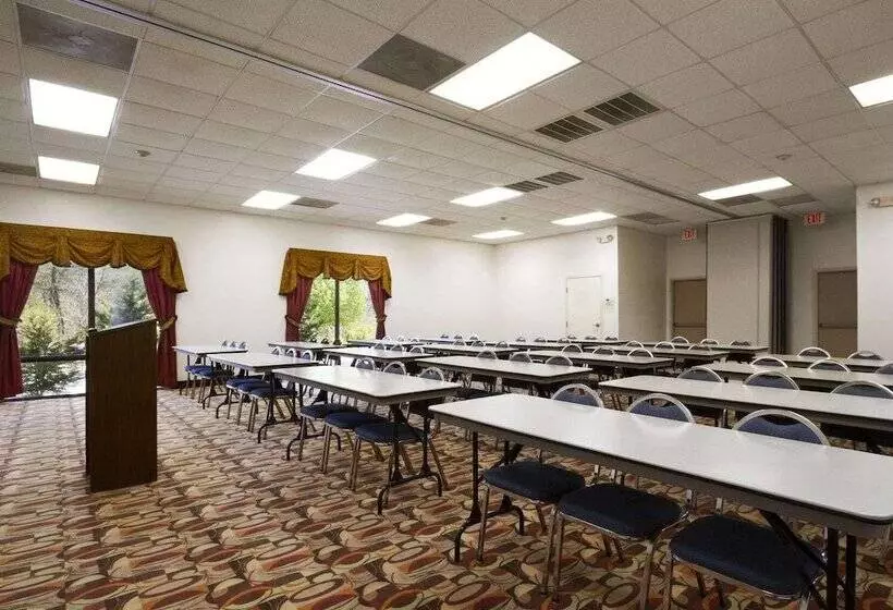 호텔 Baymont By Wyndham Crossville