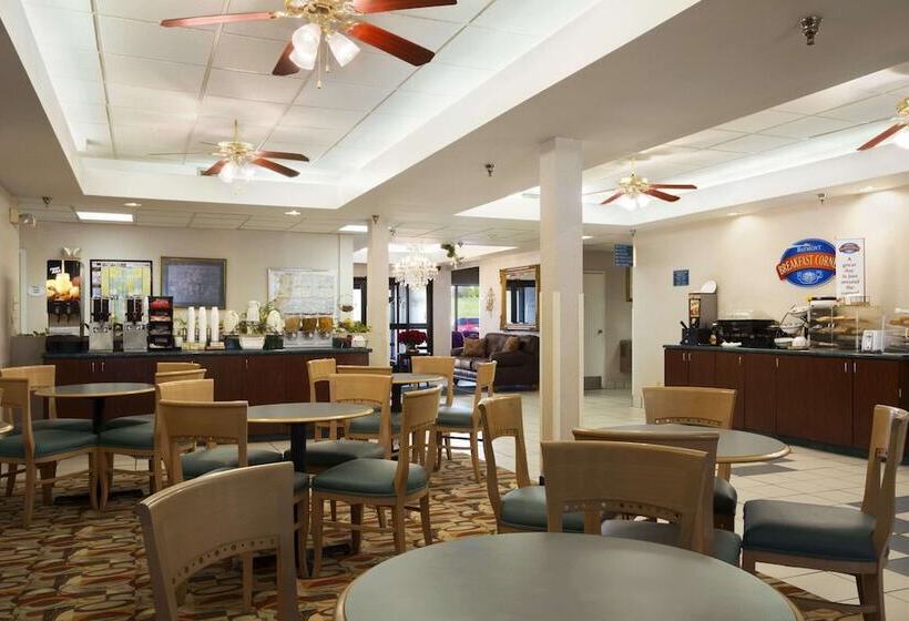 فندق Baymont By Wyndham Crossville