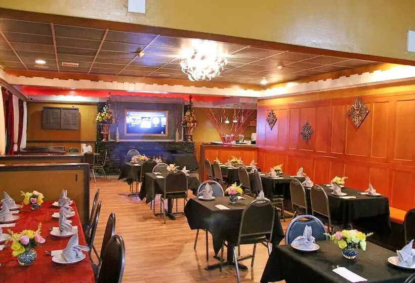 Hotelli Woodland Inn