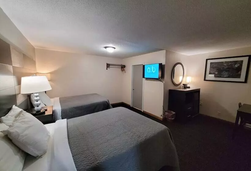 Hotelli Woodland Inn