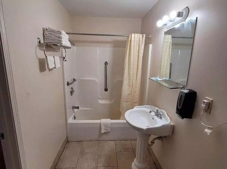 Hotelli Woodland Inn