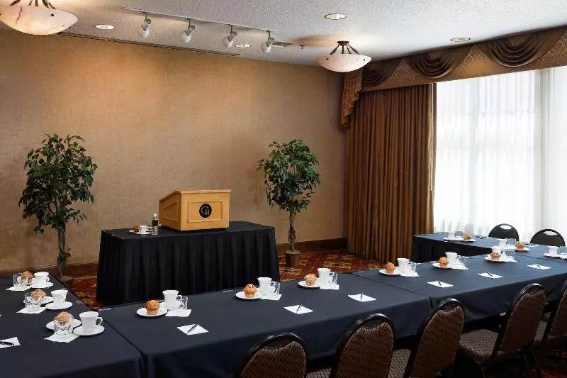 Clubhouse Hotel Sioux Falls