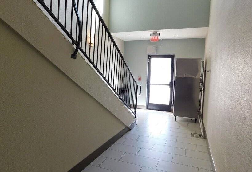 فندق Island Suites