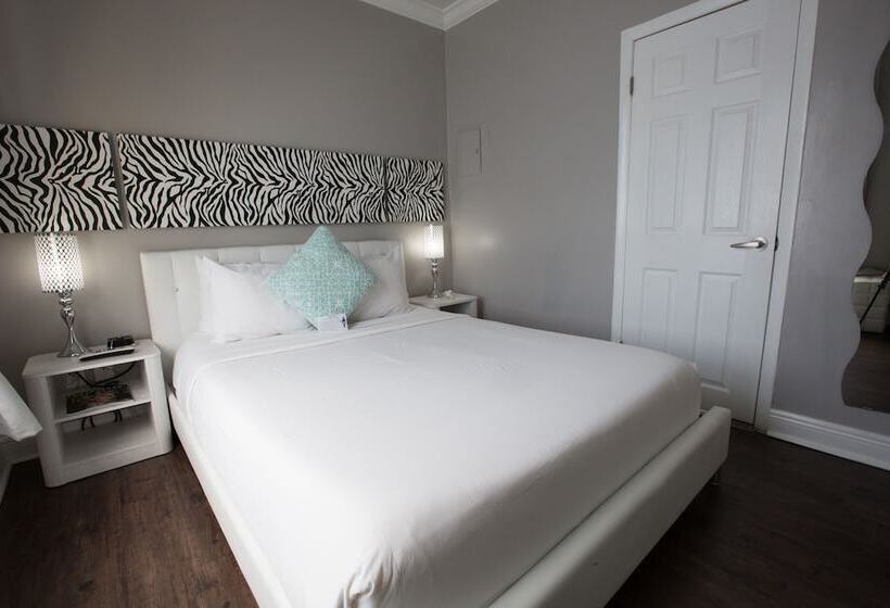 هتل Odyssey Of South Beach Apart