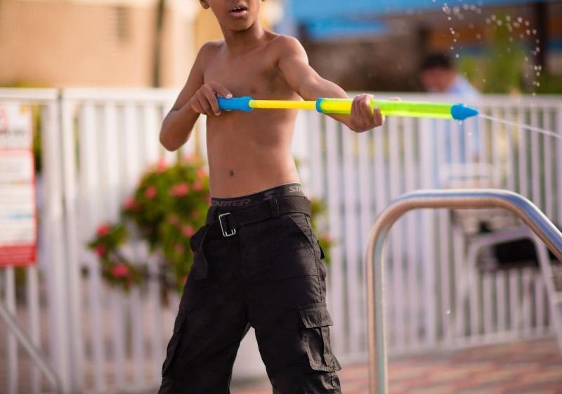 Plaza Beach Hotel   Beachfront Resort