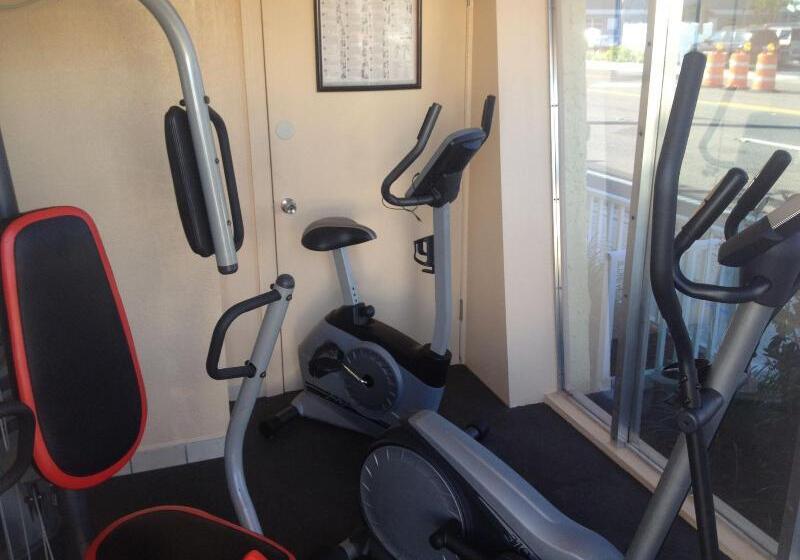 Plaza Beach Hotel   Beachfront Resort