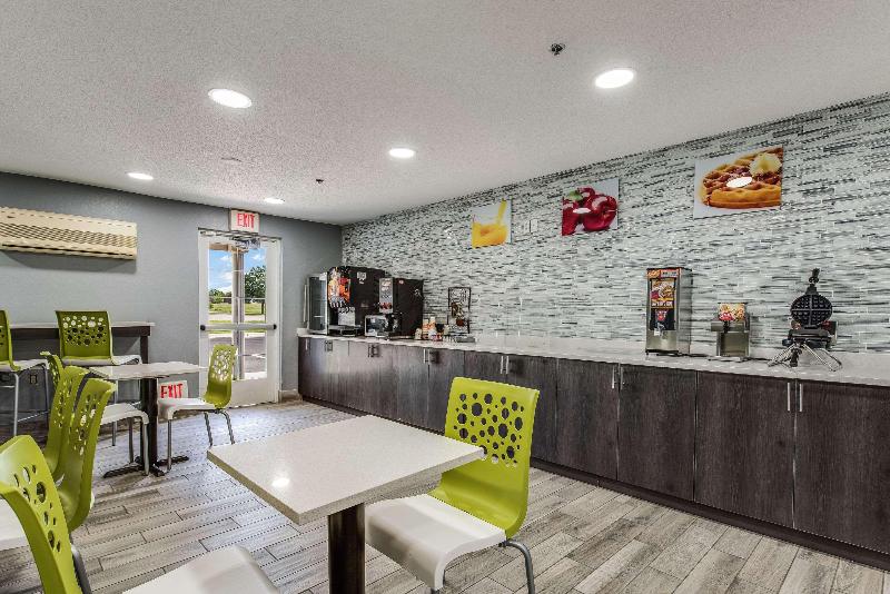 Отель Quality Inn Owatonna Near Medical Center