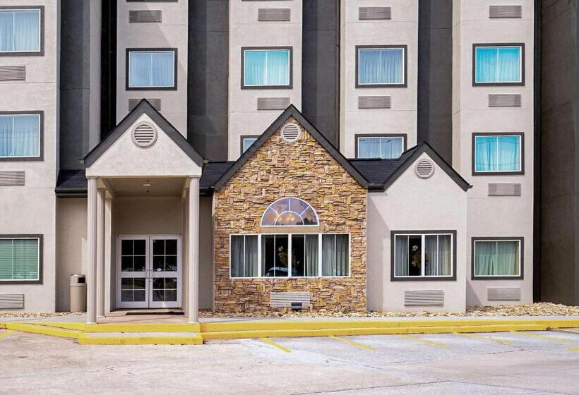 Отель Quality Inn & Suites