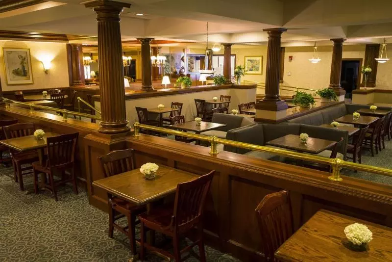 Отель Rit Inn & Conference Center