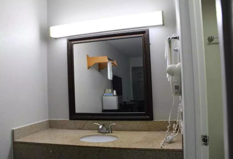 Hotel Savannah Inn Savannah I95 North