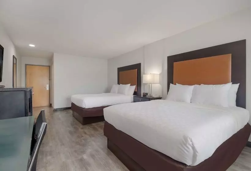 ホテル Quality Inn Shallotte Near Ocean Isle Beach