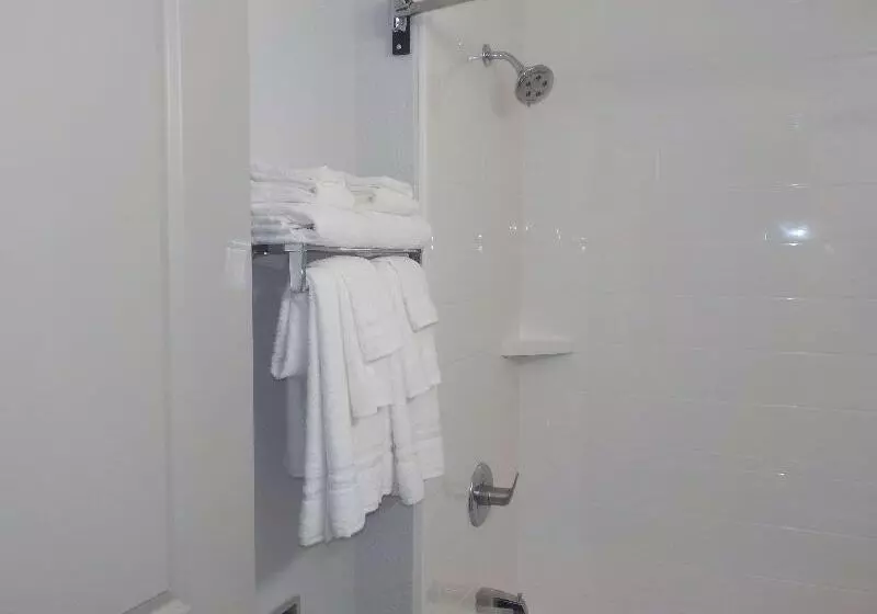 ホテル Quality Inn Shallotte Near Ocean Isle Beach