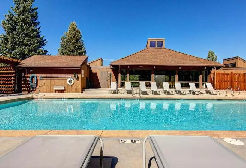 בית מלון כפרי Three Kings Resort