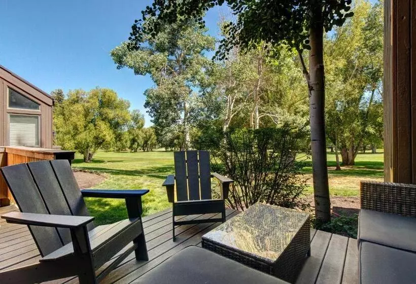 בית מלון כפרי Three Kings Resort