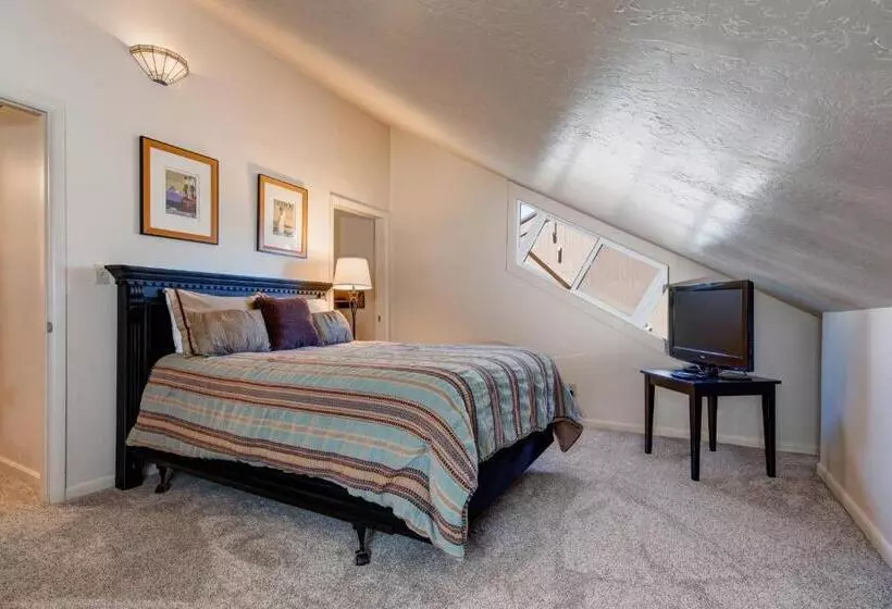 בית מלון כפרי Three Kings Resort