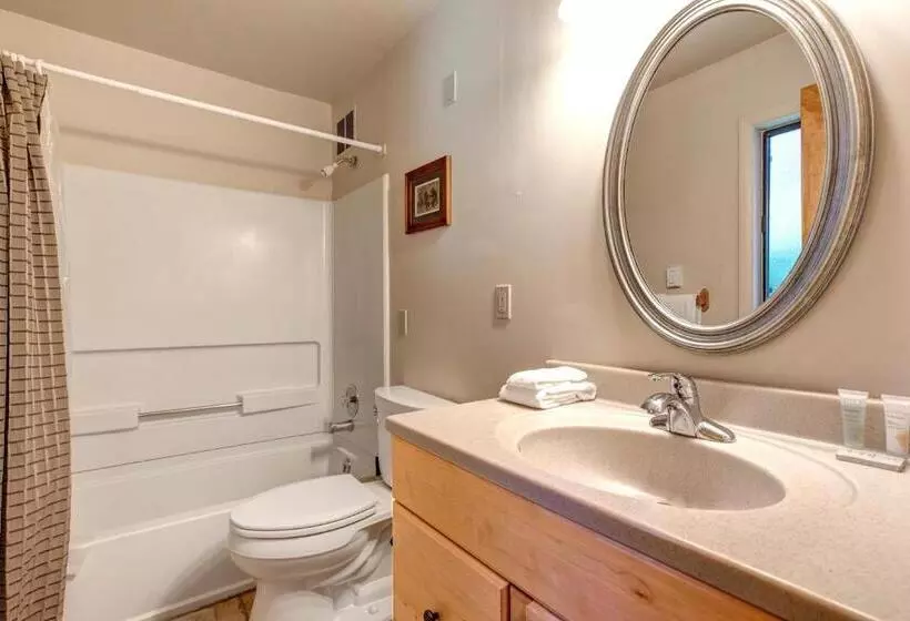 בית מלון כפרי Three Kings Resort