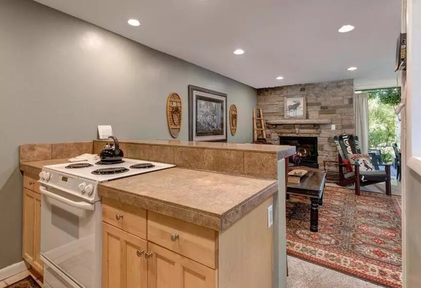 בית מלון כפרי Three Kings Resort