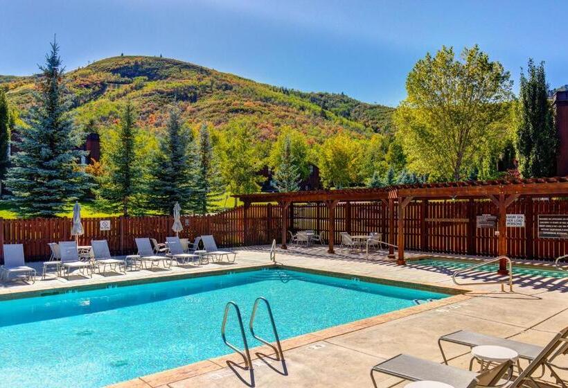 בית מלון כפרי Three Kings Resort