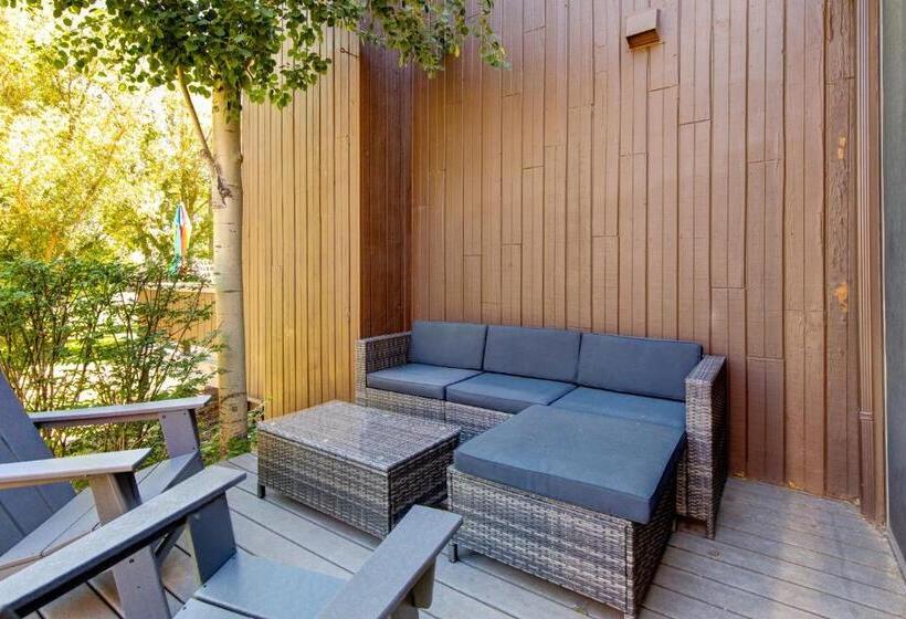 בית מלון כפרי Three Kings Resort