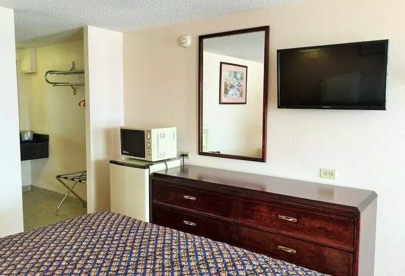 ホテル Tollway Inn Beloit