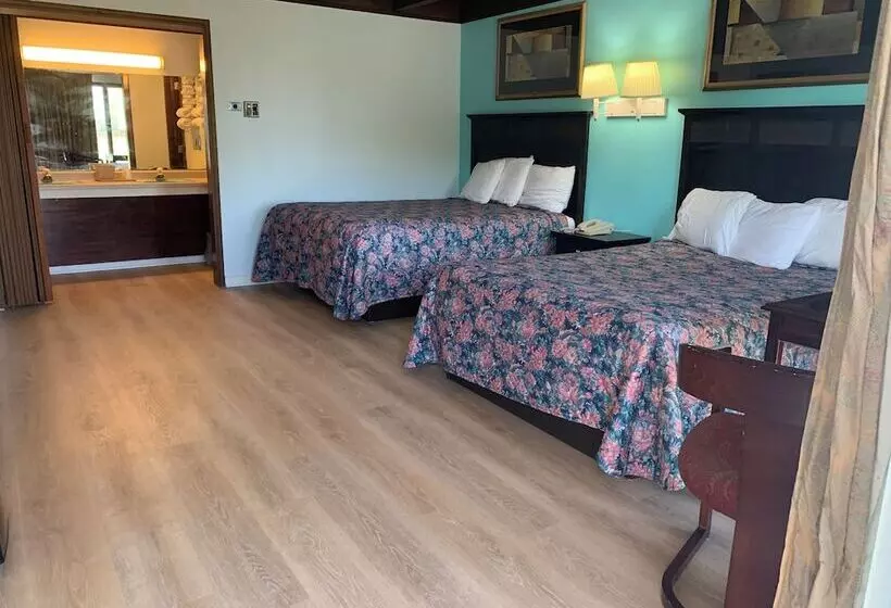 ホテル Tollway Inn Beloit