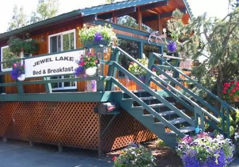 Jewel Lake Bed And Breakfast