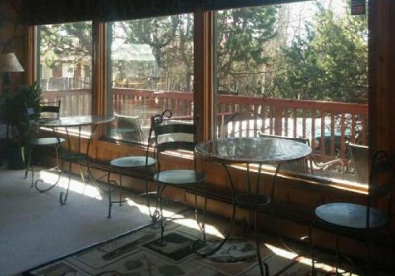 Jewel Lake Bed And Breakfast