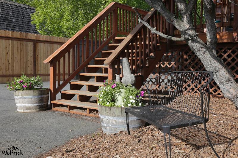 Jewel Lake Bed And Breakfast