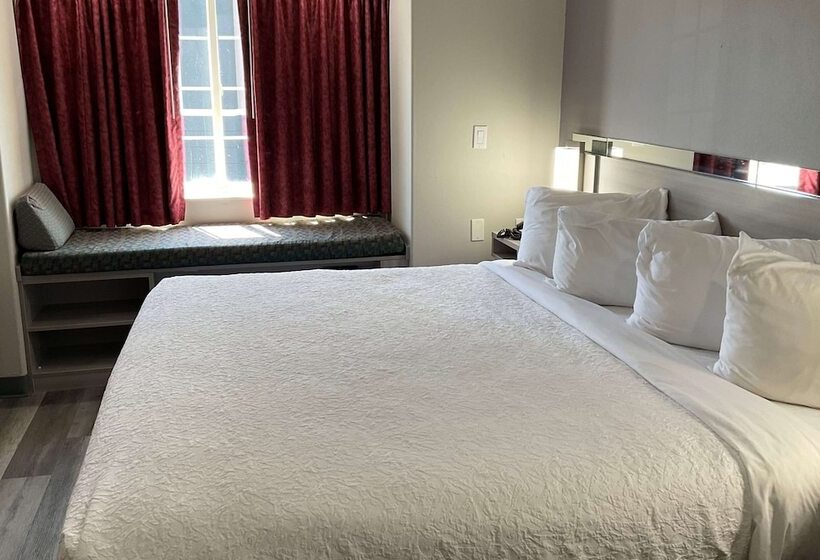 Microtel Inn And Suites Clarksville