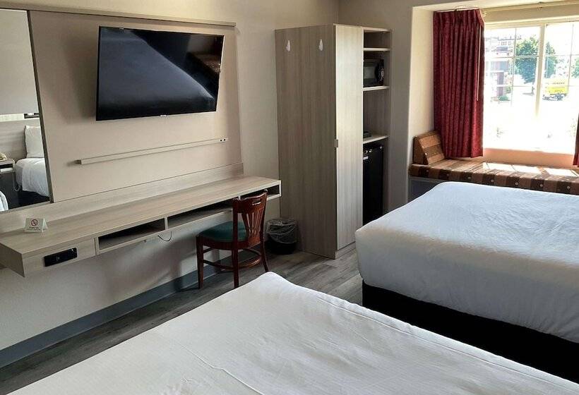 Microtel Inn And Suites Clarksville