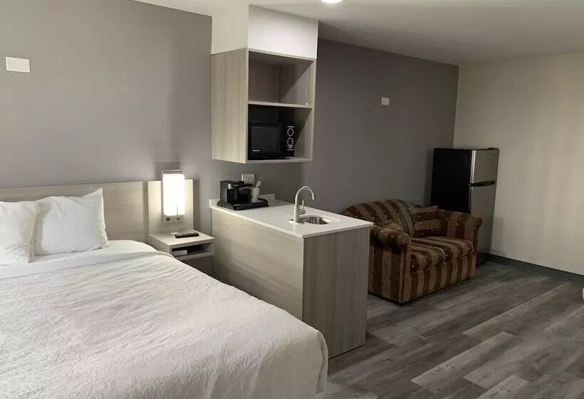 Microtel Inn And Suites Clarksville