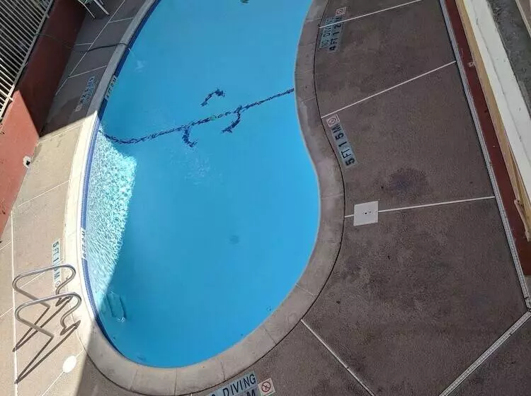 모텔 Americas Best Value Inn Brownsville