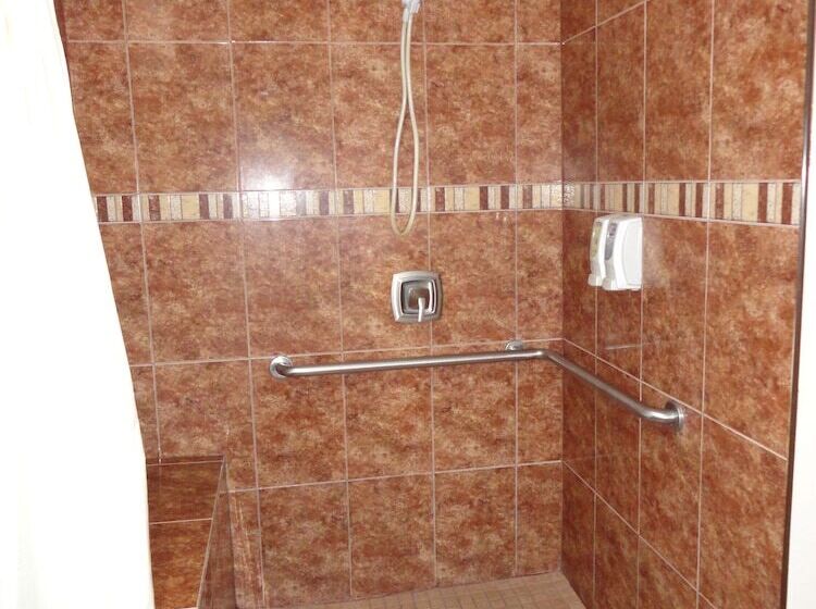 مُتل Americas Best Value Inn Brownsville