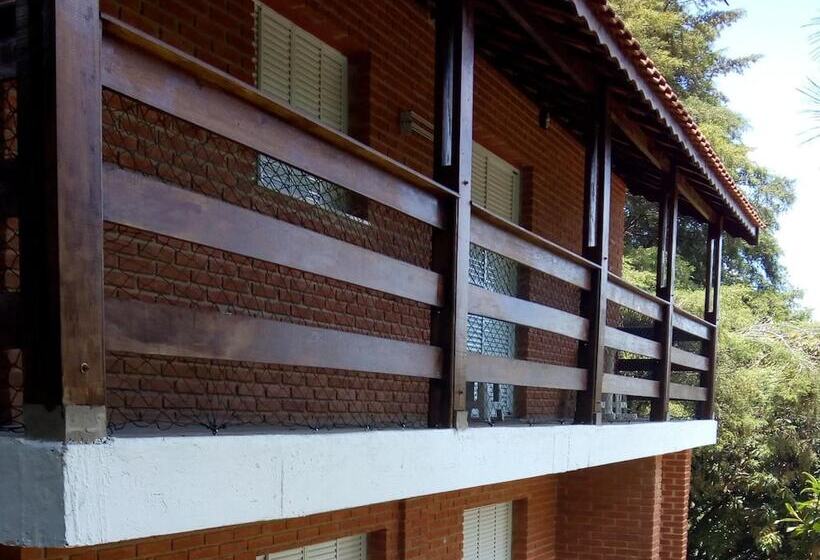 הוסטל Chalés Pousada Serra Negra