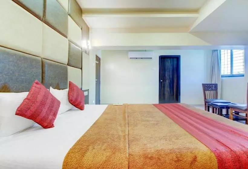 Hotelli K D Residency