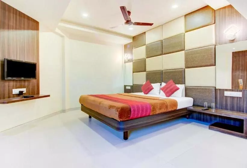 Hotelli K D Residency