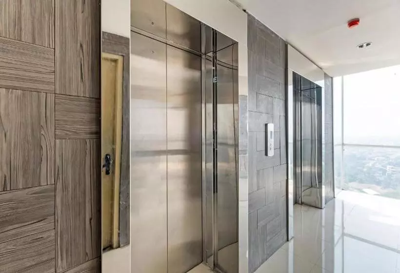 Hotelli Oyo 3691 Apartment Saladin Mansion