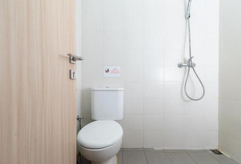 בית מלון כפרי Reddoorz Near Puri Indah Lippo Mall 2