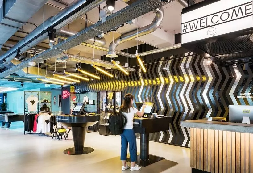 Hotelli The Social Hub Amsterdam West 4 Star