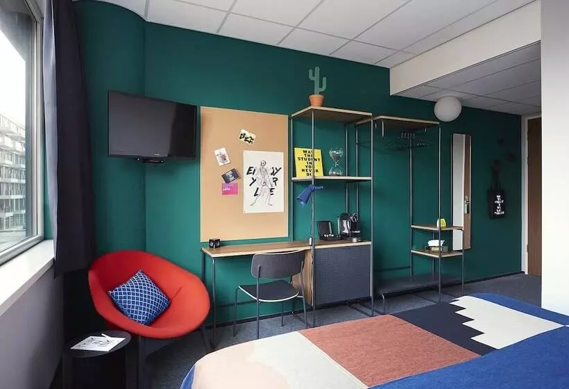 Hotelli The Social Hub Amsterdam West 4 Star