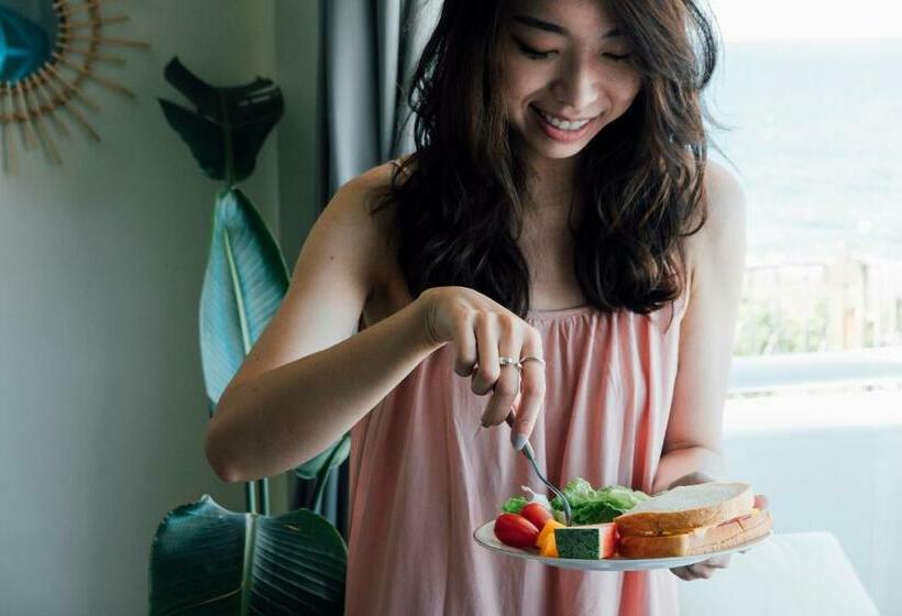 Yellow's Kenting B&b Ii