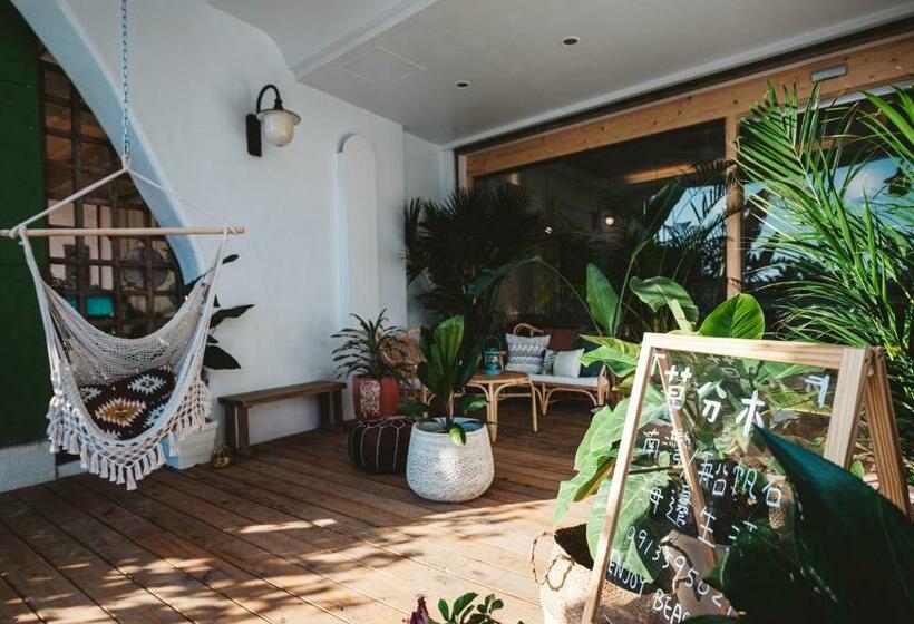 Yellow's Kenting B&b Ii