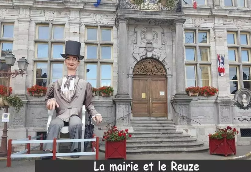 ベッドアンドブレックファースト Chambres D'hôtes Le Carillon