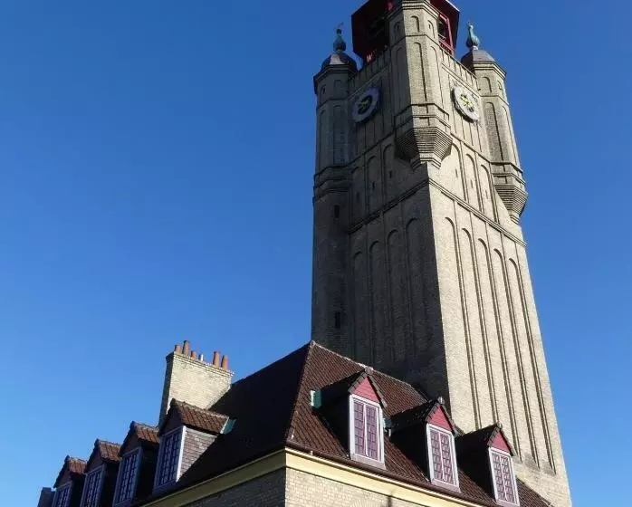 ベッドアンドブレックファースト Chambres D'hôtes Le Carillon