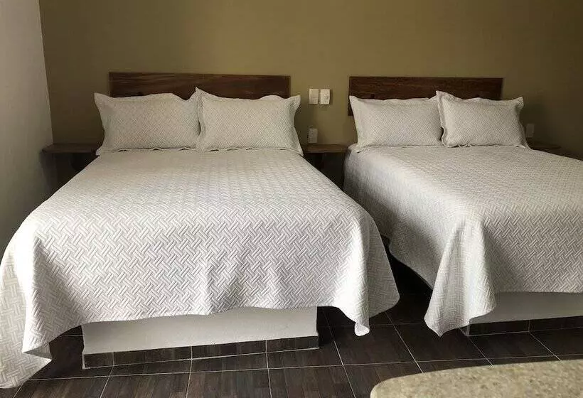هتل Del Mar