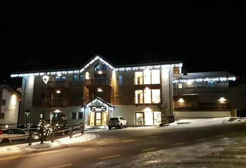 هتل Garni Al Silvestri Vei