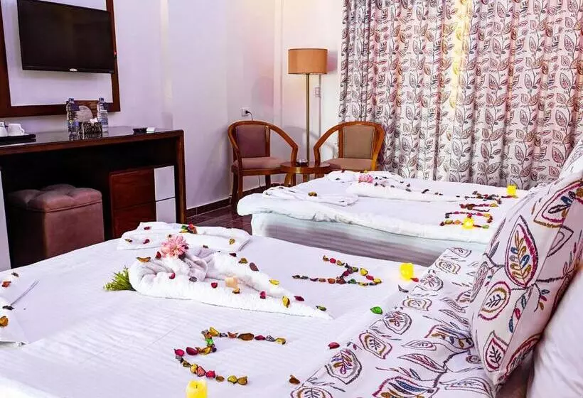 هتل Jewel Matrouh