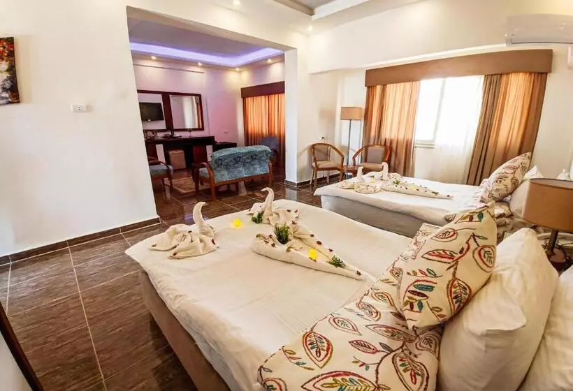 هتل Jewel Matrouh